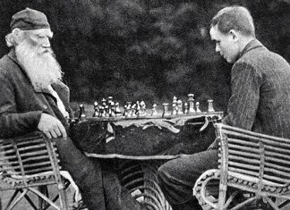 Лев Толстой считал теннис атрибутом рабства и барской забавой. А потом научился сам – и играл даже в 70+