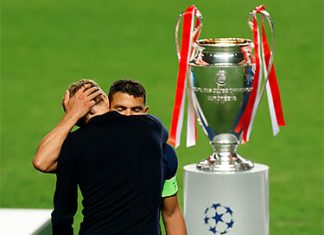 Тухель и Силва повторили фото после прошлогоднего финала. Только совсем в другом настроении!