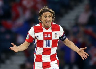 Хорватия – одна из худших в атаке на Евро, хотя постоянно меняет схему. Теперь еще и лишилась Перишича