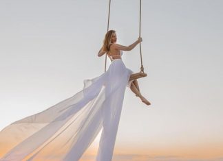 Слава Каминская выступила с первым сольным концертом