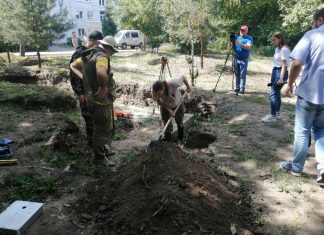 На раскопках за Омским драмтеатром нашли старинную монету