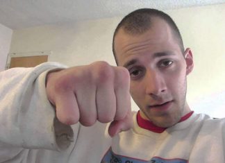 Деонтей Уайлдер прославился дракой с интернет-троллем. Это русский американец, которого избил Флойд Мейвезер-старший, а сын Тайсона чуть не задушил