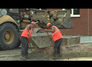 Слепой писатель издал сказки для слабовидящих детей