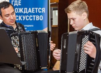 Омский НПЗ поддержал молодых музыкантов