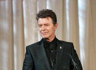 Права на песни Дэвида Боуи продали за $250 млн