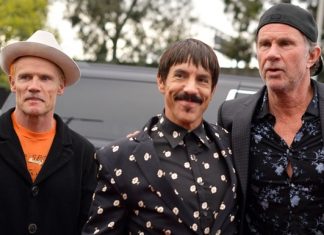 Группа Red Hot Chili Peppers выпустила новый клип