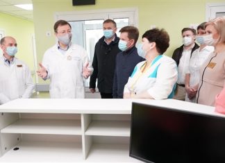 Дмитрий Азаров осмотрел новый инфекционный корпус сызранской горбольницы