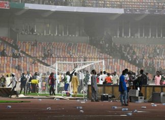 Нигерия не вышла на ЧМ впервые за 16 лет. Фанаты разнесли стадион – билеты им раздали бесплатно для лучшей поддержки