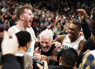 У Грегга Поповича 1336 побед в НБА – больше, чем у любого другого тренера в истории. Но самую первую победу ему не засчитали