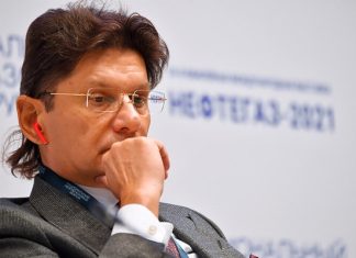 Федун сказал, что не бросит финансировать «Спартак», несмотря на «огромные сложности». Что происходит с его нефтяным бизнесом?