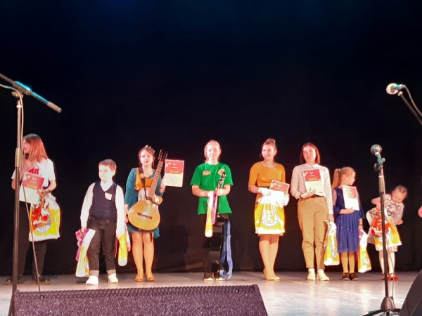 Фестиваль авторской песни и поэзии &laquo;Камертон&raquo; вернул омичей в СССР