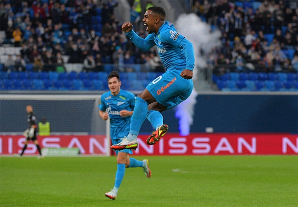 Как устроен футбол в Азии? Россия бы выиграла местный Кубок? А ЛЧ (кстати, у Халка не получилось)?