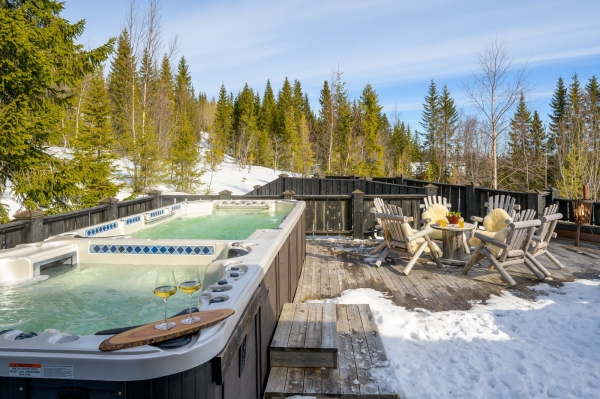 Продается любимая зимняя дача Шумахера – всего за €3,8 млн. Там бронированные стекла, тренажерка, 10 спален и зал игровых автоматов