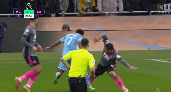 У Стерлинга рекорд АПЛ по заработанным пенальти и хейт за нырки. Так он симулянт или нет?