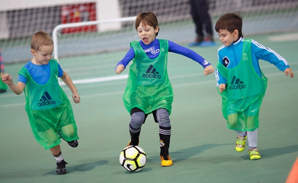 «Мы не благотворители, не патриоты. Мы развиваторы». Бизнесмен, который построит футбольные школы в малых городах России