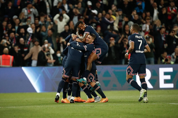 «ПСЖ» оформил 10-е чемпионство и догнал «Сент-Этьен». Для Месси это первый клубный трофей вне «Барсы» 