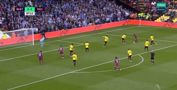 У Стерлинга рекорд АПЛ по заработанным пенальти и хейт за нырки. Так он симулянт или нет?