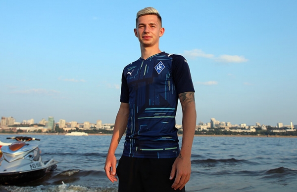 «В Голландию поеду без проблем, даже в клуб из середины таблицы». Откровенный Зиньковский