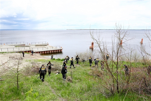 Сотрудники Сызранского НПЗ навели порядок на 6 тысячах "квадратах" волжского берега