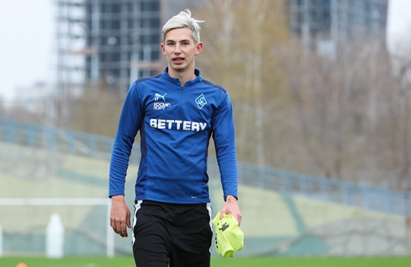 «В Голландию поеду без проблем, даже в клуб из середины таблицы». Откровенный Зиньковский