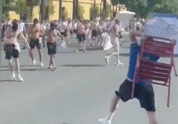 Фанаты разожгли финал ЛЕ: жестко дрались в городе, украсили арену изнутри