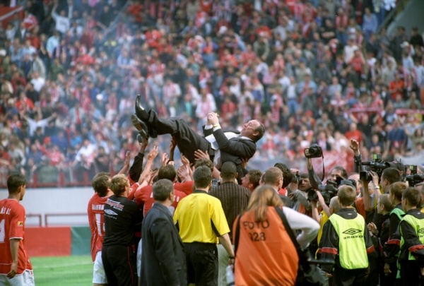 В 2003-м «Спартак» взял Кубок, но тоже провалил сезон. Так закончилась эпоха Романцева