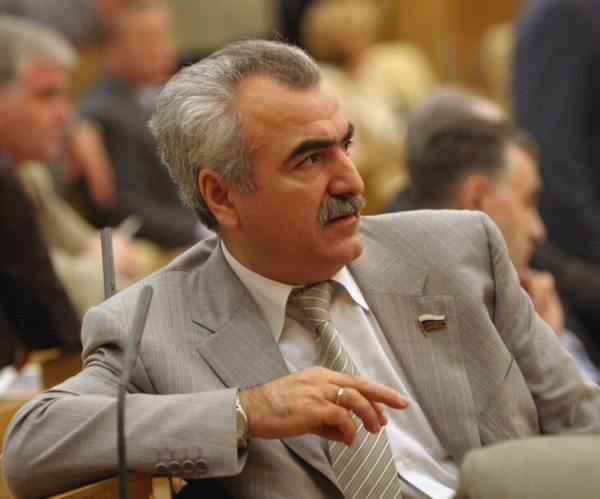 В 2003-м «Спартак» взял Кубок, но тоже провалил сезон. Так закончилась эпоха Романцева