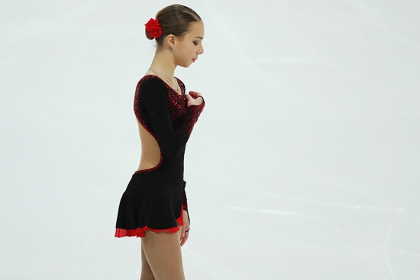 «Он сделает мне подножку – и я уйду на тот свет». Лиза Нугуманова обвинила тренеров в травле и угрозах здоровью, но ей, похоже, не верят