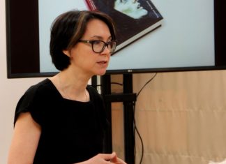 Омскому музею подарили уникальное издание писем Достоевского