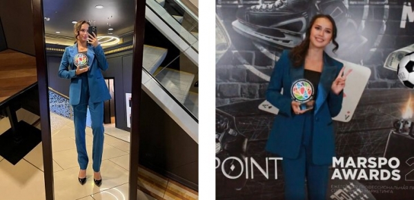 «Непривычно видеть себя такой, но мне безумно нравится». Загитова взялась за смелые образы: высокие сапоги, мини-юбки и кислотные цвета