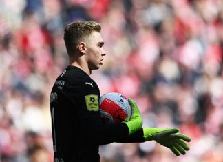 «Хочется тащить как Куртуа, чтобы на тебя смотрел весь мир». Честное интервью вратаря «Крыльев» Ивана Ломаева