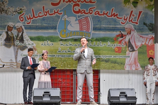 Дмитрий Азаров принял участие в празднике Сабантуй