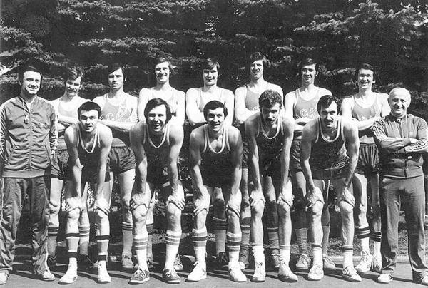 «Став тренером, учился у режиссера Любимова». Интервью легенды ЦСКА: общение с Высоцким, учеба у правнука Толстого и 3 дня в камере