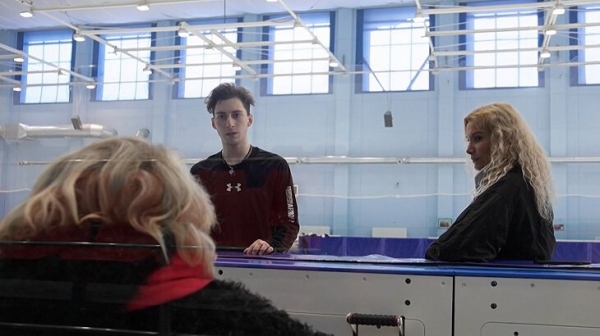 «Вы будто в сумасшедшем доме». Тарасова в гостях у Тутберидзе: похвалила музыку для Валиевой, отчитала всех так, что Петросян заплакала