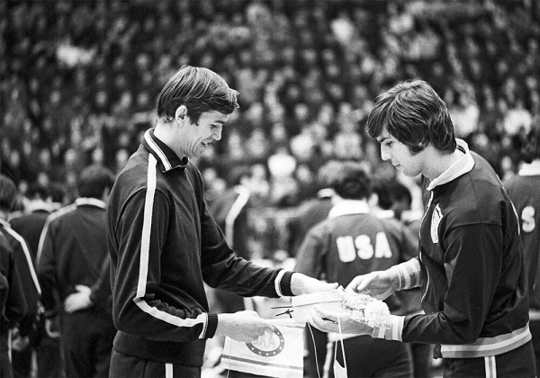 «Став тренером, учился у режиссера Любимова». Интервью легенды ЦСКА: общение с Высоцким, учеба у правнука Толстого и 3 дня в камере