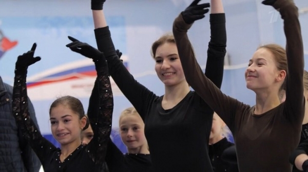 «Вы будто в сумасшедшем доме». Тарасова в гостях у Тутберидзе: похвалила музыку для Валиевой, отчитала всех так, что Петросян заплакала