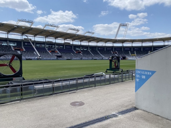 Обычного парня приняли за игрока «ПСЖ» из-за фото в форме «Тулузы». А медиа сочинили новость о трансфере 🤯