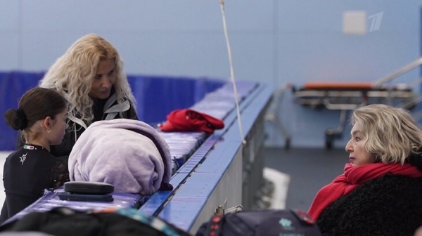 «Вы будто в сумасшедшем доме». Тарасова в гостях у Тутберидзе: похвалила музыку для Валиевой, отчитала всех так, что Петросян заплакала