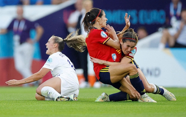 Вся красота июля: жесточайшая авария с искрами, Семак в зазеркалье, итальянки самозабвенные и Че Гевара – смотрит на США с Кубой