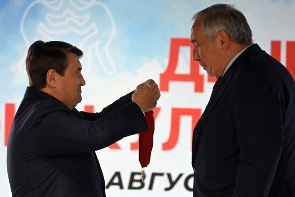 Запоздалый прием олимпийцев, пропустивших встречу с Путиным. Большунов и Щербакова получили ордена &ndash; в &laquo;Лужниках&raquo;, но без зрителей