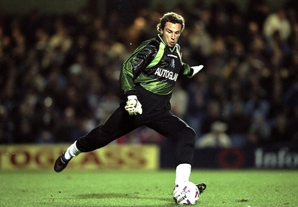 Первый русский в &laquo;Челси&raquo;: отказался сдавать матч за 60 тысяч $ и учил Терри начинать атаки. Крауч фанател от его прически и штанов