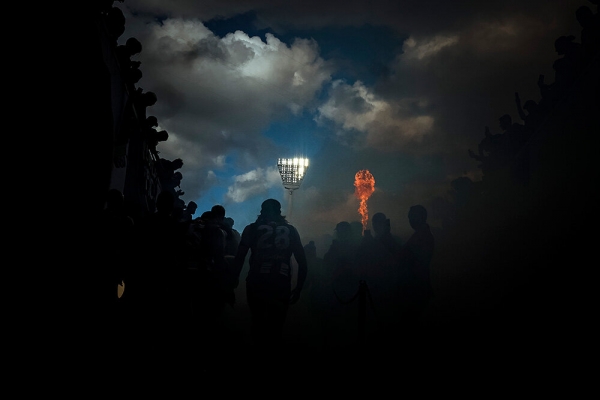 Вся красота июля: жесточайшая авария с искрами, Семак в зазеркалье, итальянки самозабвенные и Че Гевара – смотрит на США с Кубой