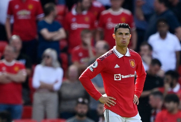 «МЮ» страдает и с Тен Хагом: 1:2 против «Брайтона». Роналду вышел только на замену