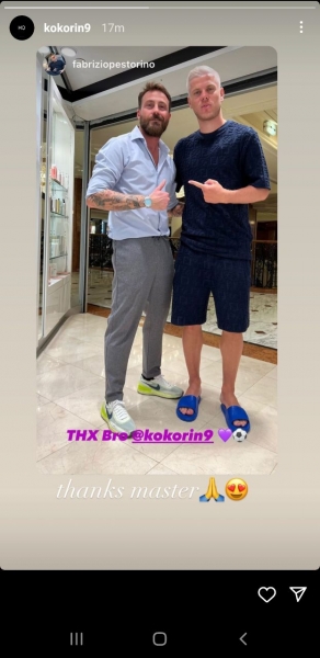 Любовался морем и скульптурами, качался, слушал рэп. Приключения Кокорина во Флоренции в 26 фото  