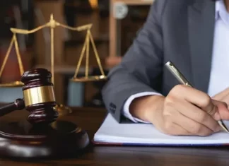 Иммиграционный адвокат и когда к нему обращаться