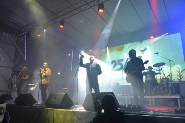 Концерт «25/17» в Таре собрал более 5 тысяч зрителей