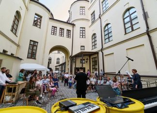 В Омске презентовали музыкальный альбом, созданный из звуков завода «Полиом»