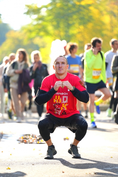 Прошел первый Московский марафон за два года. Собрали фото, видео и интервью с атлетами