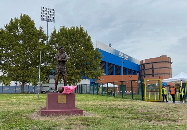 &laquo;В тот год вместились страх, свист, близость увольнения и взлет&raquo;. Репортаж из города, где Анчелотти стал главным тренером