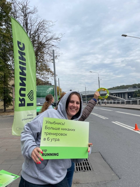 Прошел первый Московский марафон за два года. Собрали фото, видео и интервью с атлетами